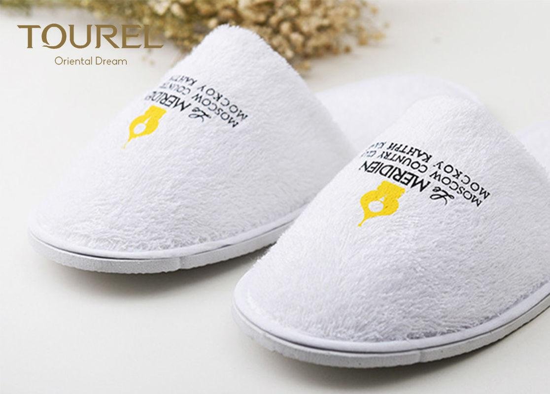 Light Soft White Cheap Disposable Slippers For Guests Unisize
