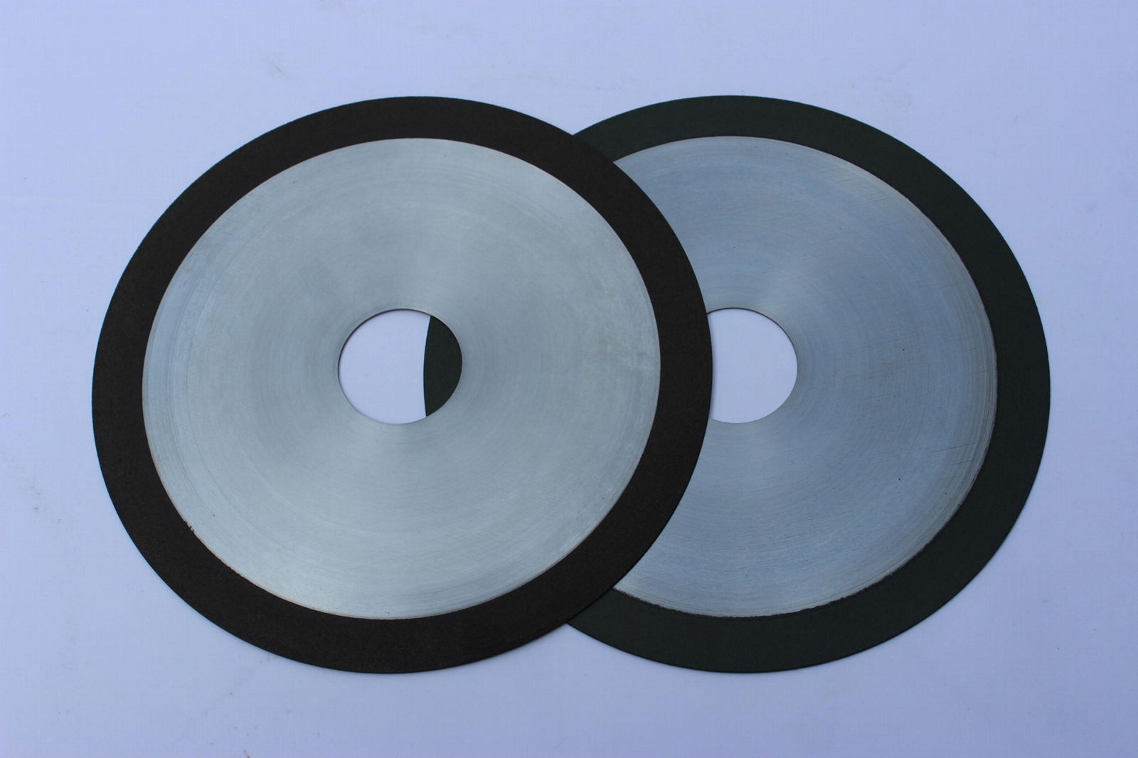 Resin bond diamond saw blade  5