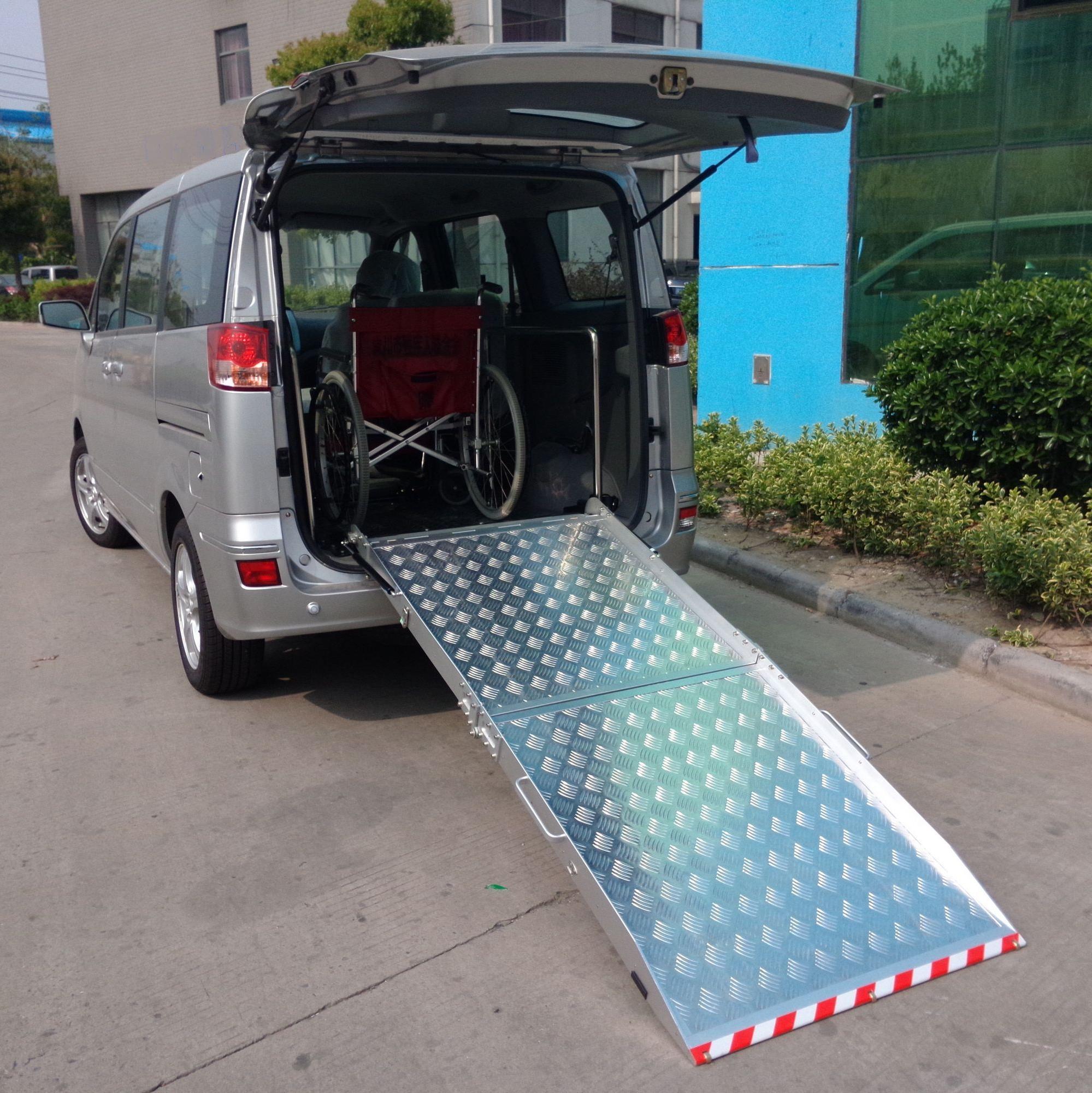 BMWR-201 Manual wheelchair ramp