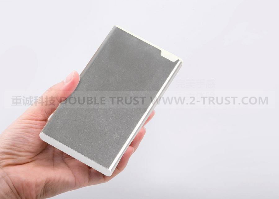 Metal Clip Power Bank 2