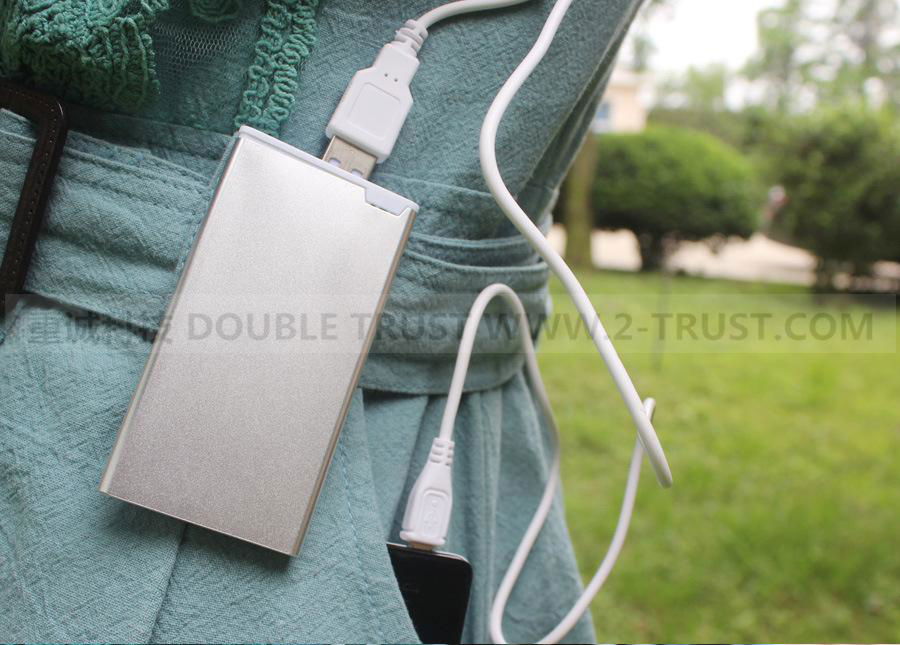 Metal Clip Power Bank 4