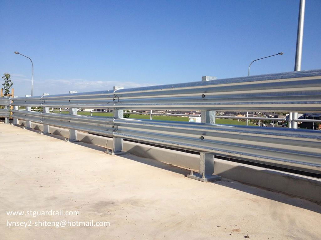 Yemen W beam  thire beam highway guardrail 2