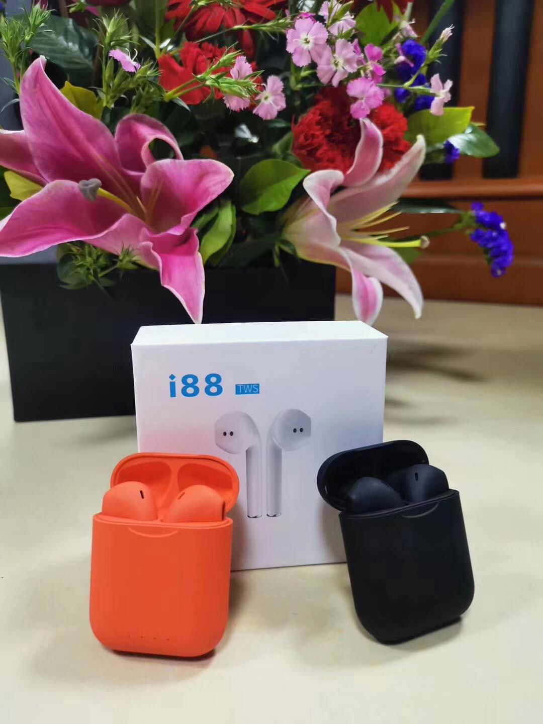 Factory direct sale wireless bluetooth tws i18 earphones 3