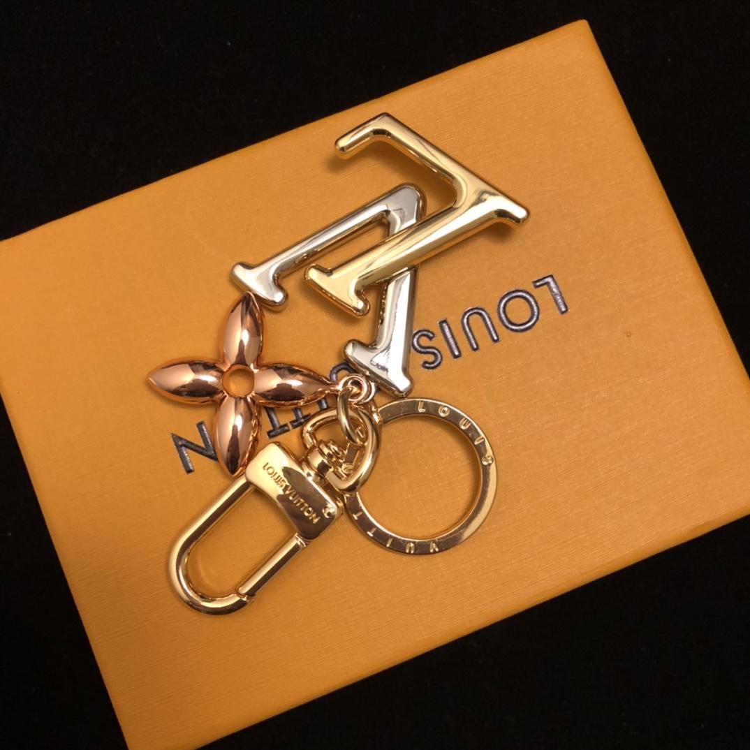 2023 new      ey chain Fashionable Key Chain best gift key holder 5