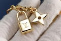 Wholesale 2024 new Louis Vuitton LV Key chain Fashionable  small bag key Chain  