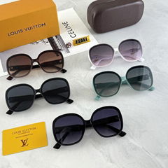 Wholesale hot 2024 new     017 fashion sunglasses  top quality sunglasses 