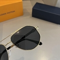 Wholesale hot 2025 new LV17492  fashion sunglasses  top quality sunglasses  13