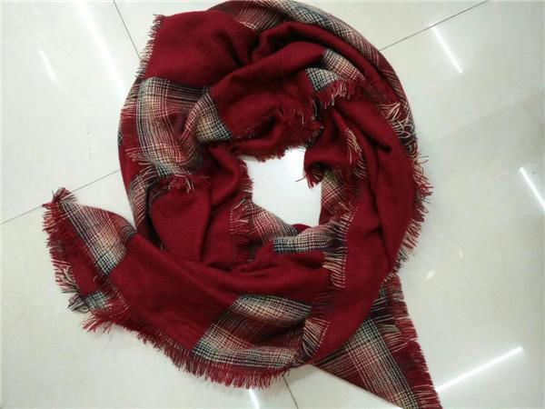 100% Acrylic Woman Woven Check Square Scarf Shawls with Fringes 3