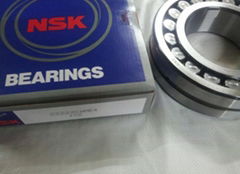 100% original Japan NSK 22222 spherical roller bearing with high quality