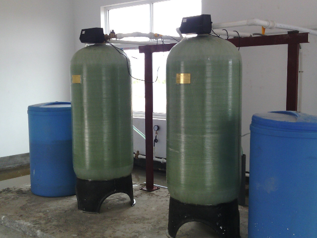 全自動軟水器 4