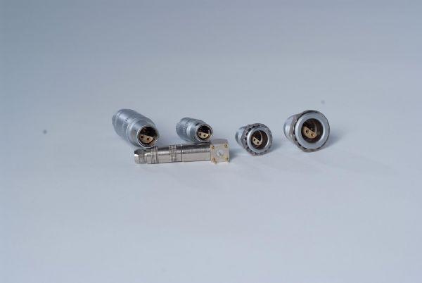 兼容FFA金屬推拉自鎖連接器 3