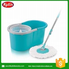Hand free 360 degree spin mop with 2 mop heads