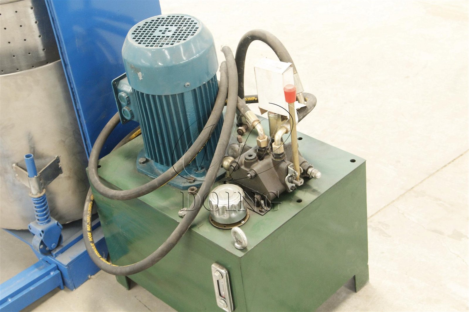 Electric hydraulic press dewatering machine 5