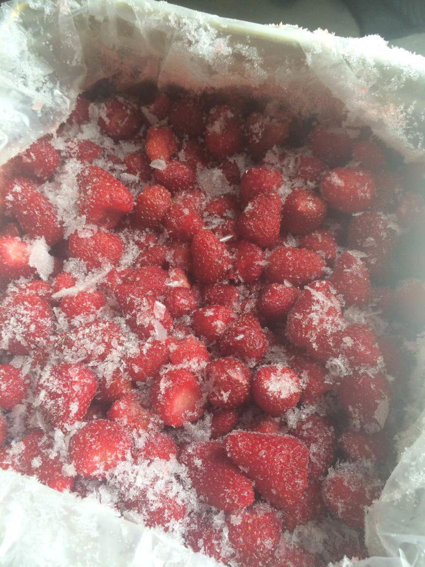 Frozen Strawberry with Sugar