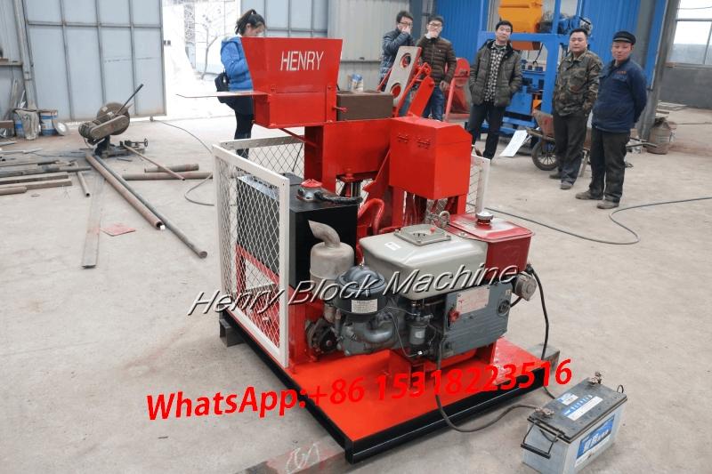 Hr1-25 Quality Earth Soil Block Moulding Machine 2