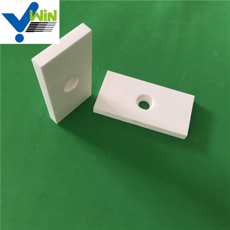 Chinese alumina  ceramic tiles and ceramic chip factories in China 5