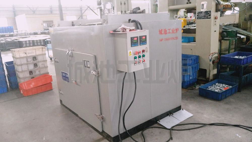 Heavy duty hot air circulation oven 2