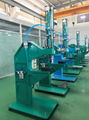 Pneumatic hydraulic clinching machine