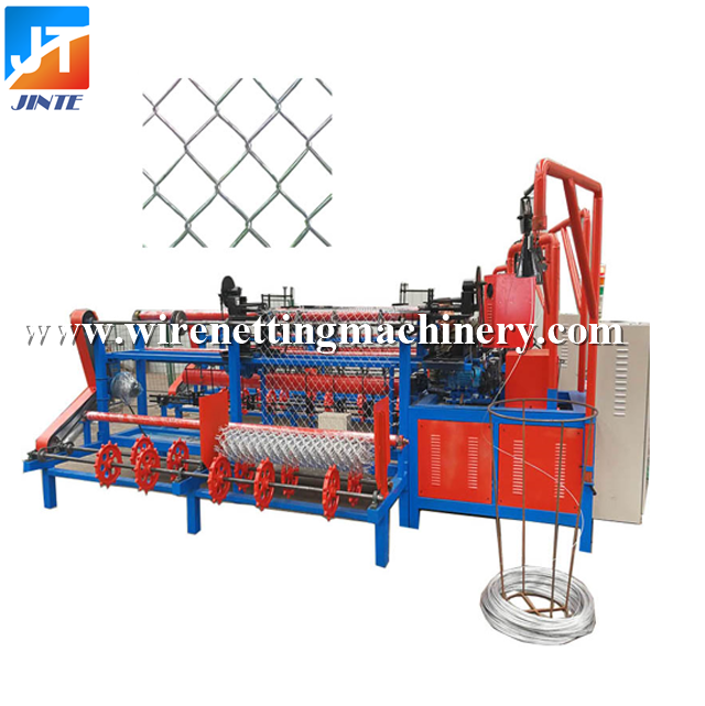 Galvanized diamond high efficiency 380V easy operated chain link fence machine 4
