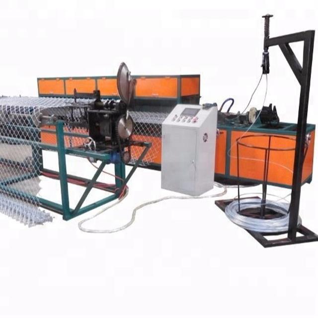 Automatic chain link fence machine with high production capacity