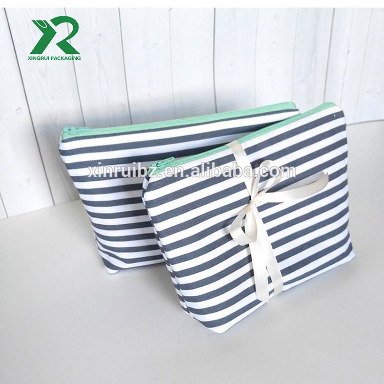 China factory supply directly cheap fashionable custom nylon cosmetic bag 3