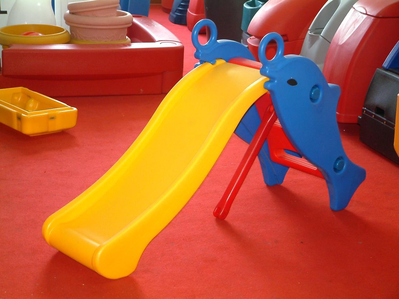 Plastic outdoor playground equipment made of LLDPE by rotomolding process