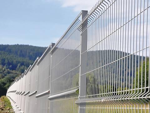 Curvy Fence Pane