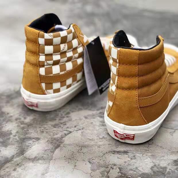  Vans shoes High-tops canvas shoes with mandarin duck checkerboard pattern 5