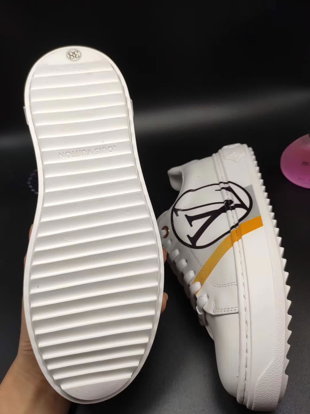 2020 New Louis Vuitton Run Away Sneaker Louis Vuitton Sneaker LV shoes Men (China Trading ...