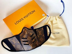 2020 hot selling     ask Full package of 2020 hot style Louis mask
