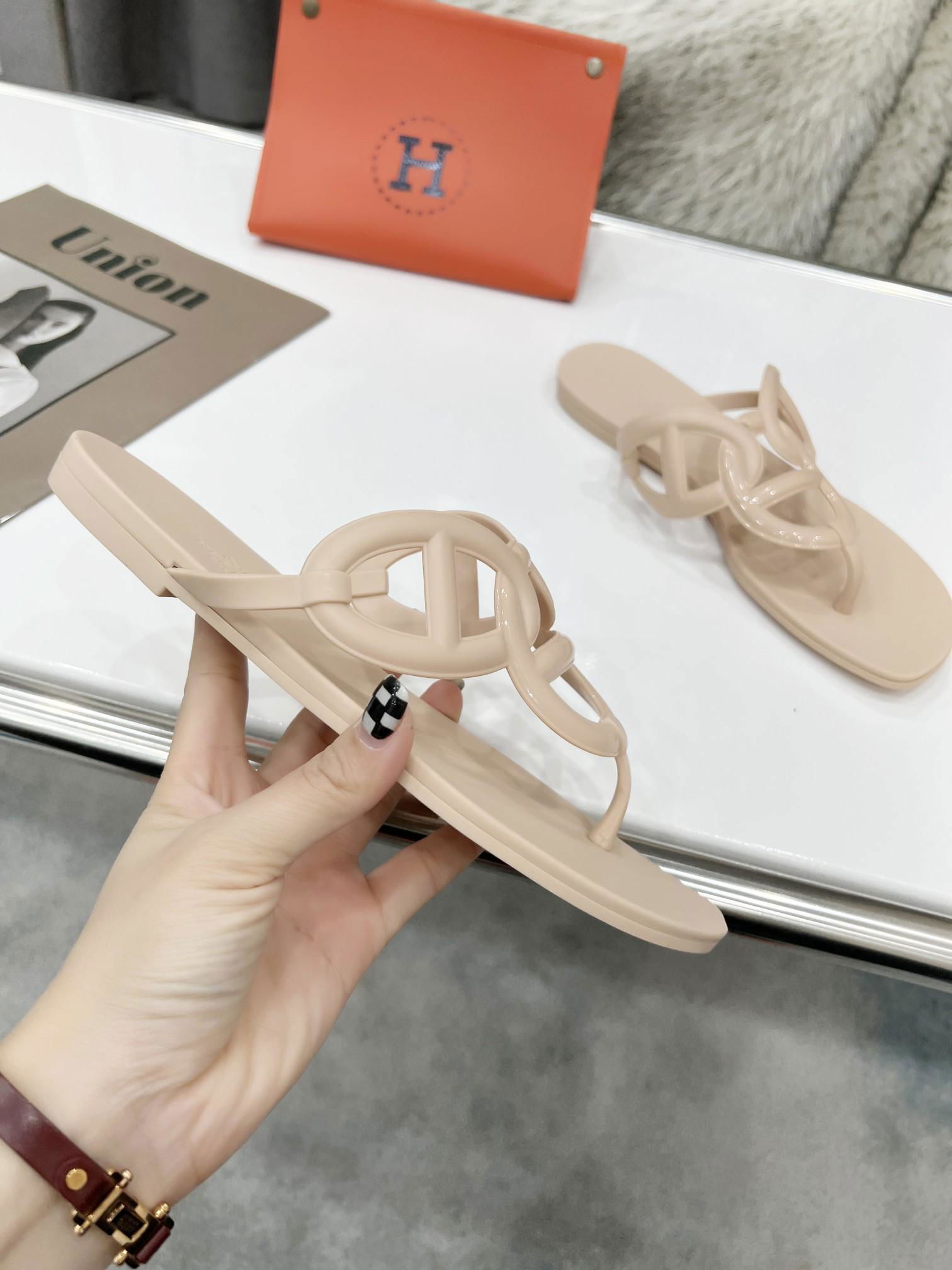 2022 New Top AAA shoes wholesale women's shoes sandals 3