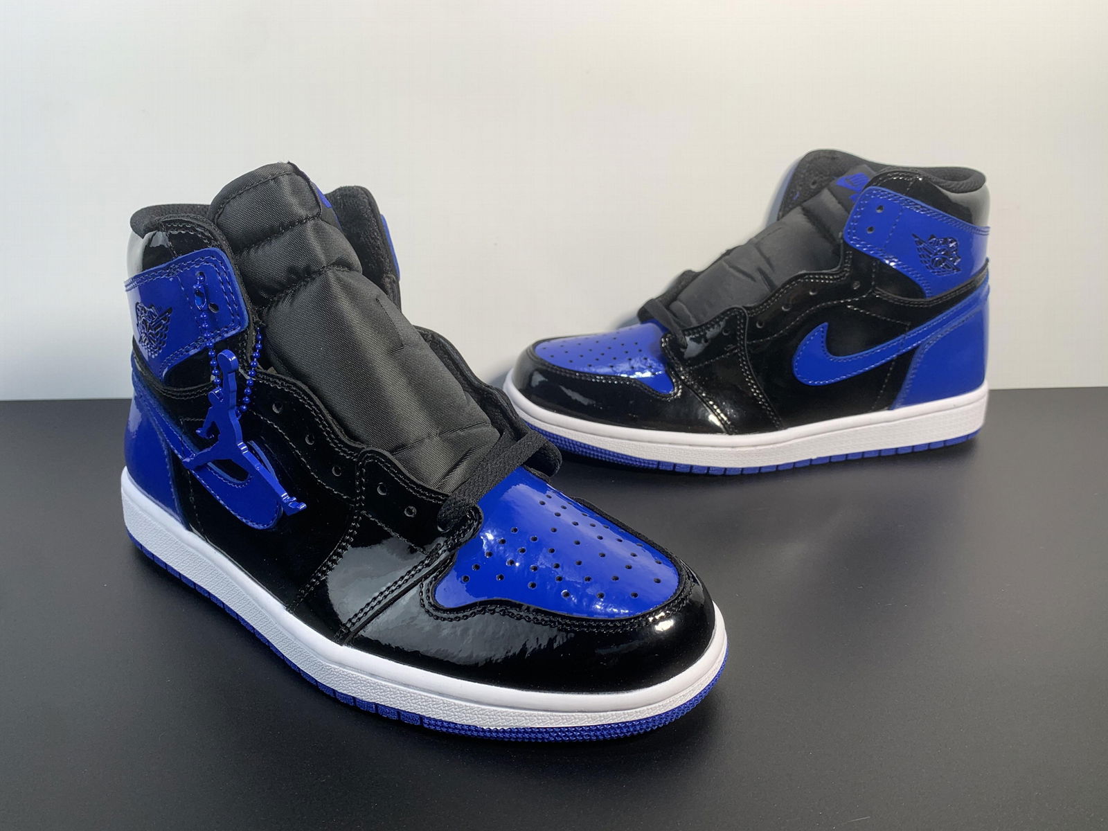 2022 AJ shoes AJ 1 Mirror black blue full code shipment number, 555088-404