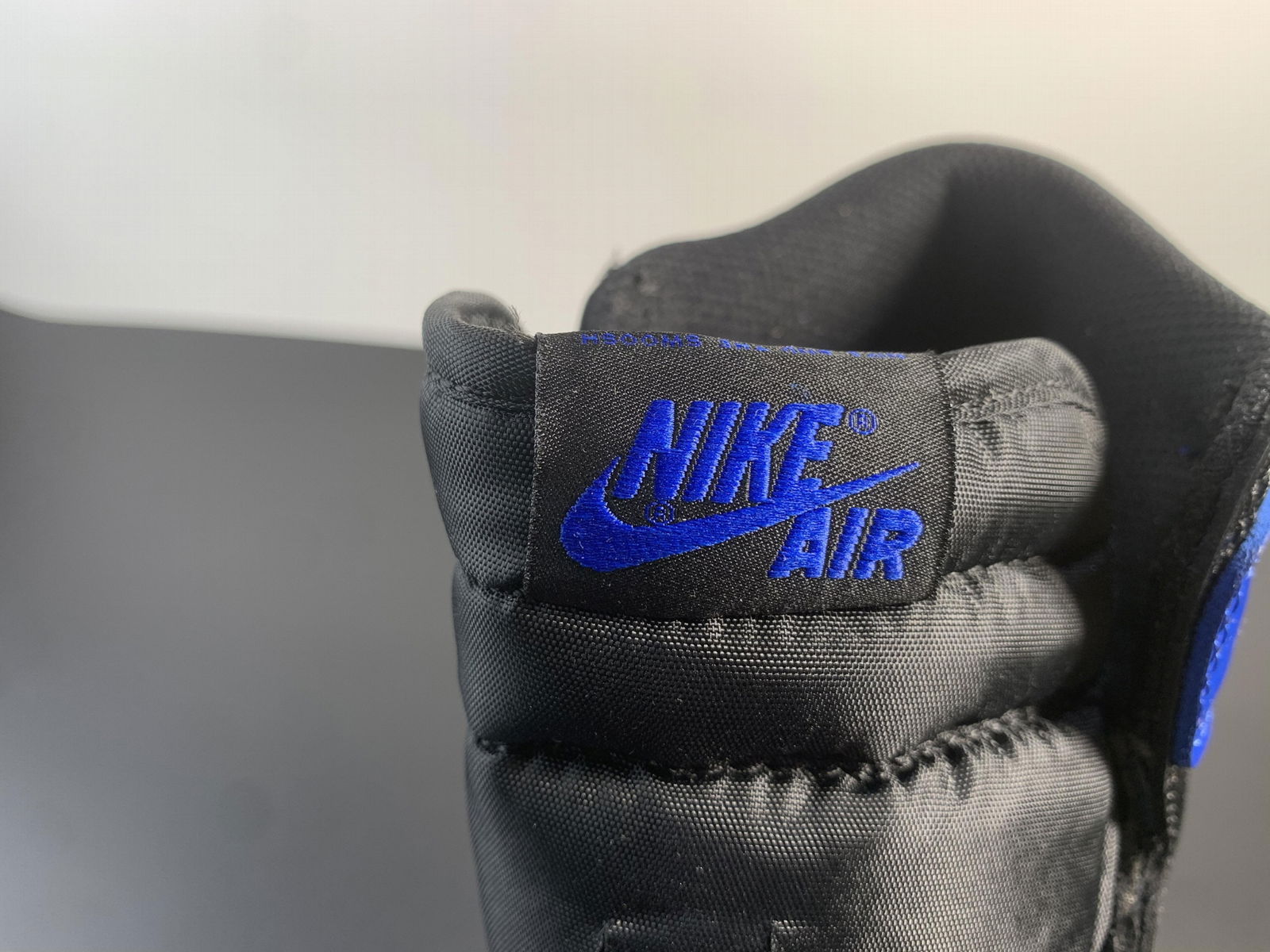 2022 AJ shoes AJ 1 Mirror black blue full code shipment number, 555088-404 3