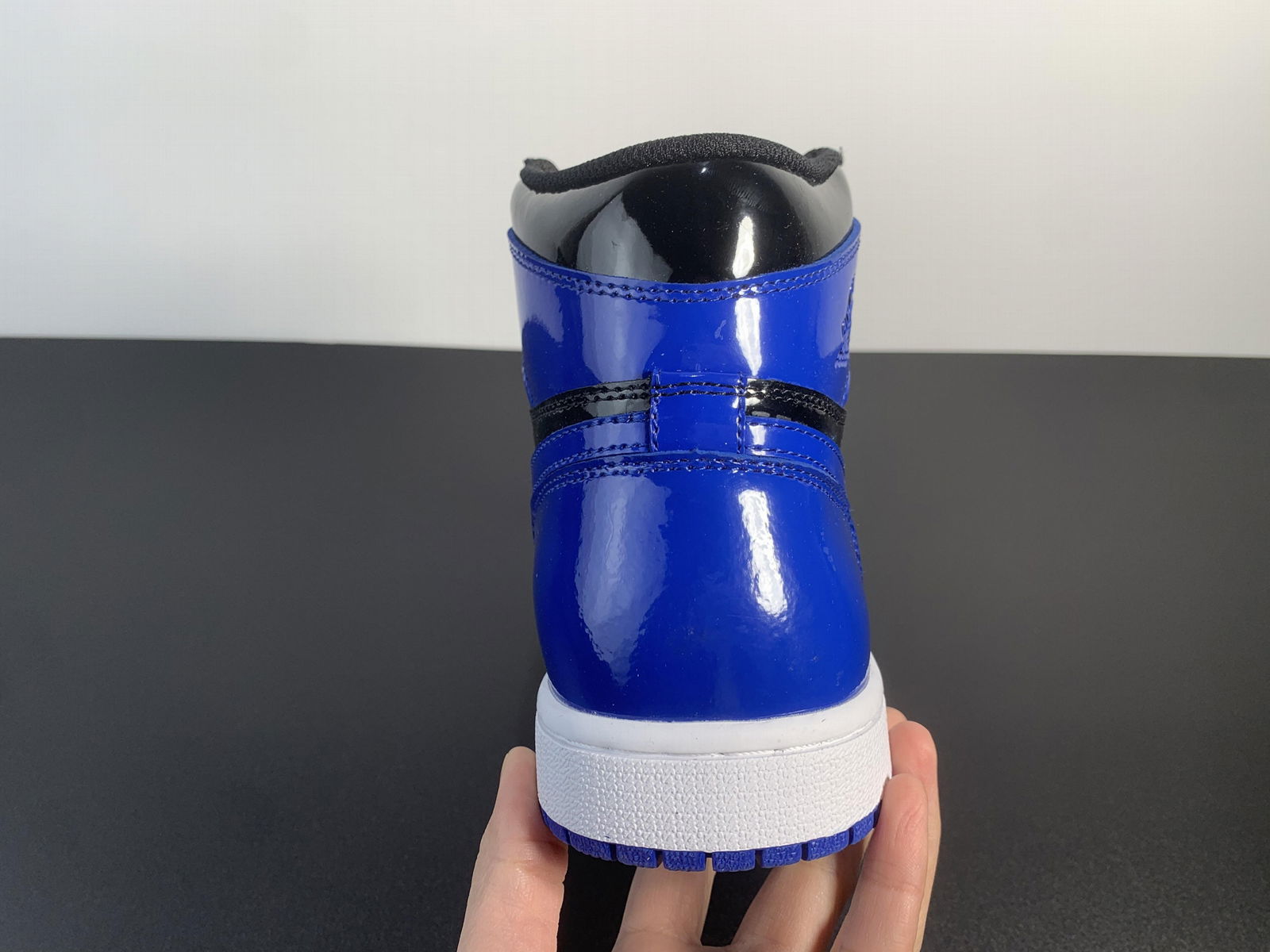 2022 AJ shoes AJ 1 Mirror black blue full code shipment number, 555088-404 4