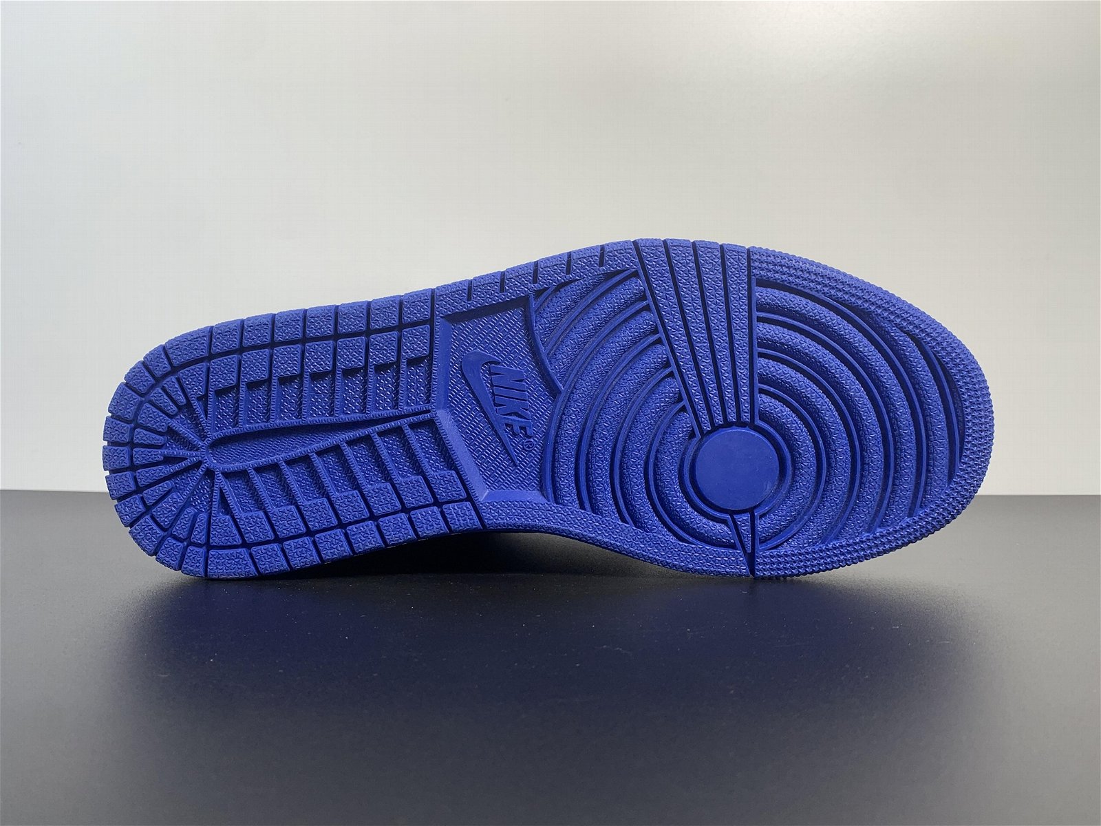2022 AJ shoes AJ 1 Mirror black blue full code shipment number, 555088-404 5