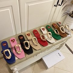 The new slipper is available in size 35-42 and 9 colors for summer 2022 women's 