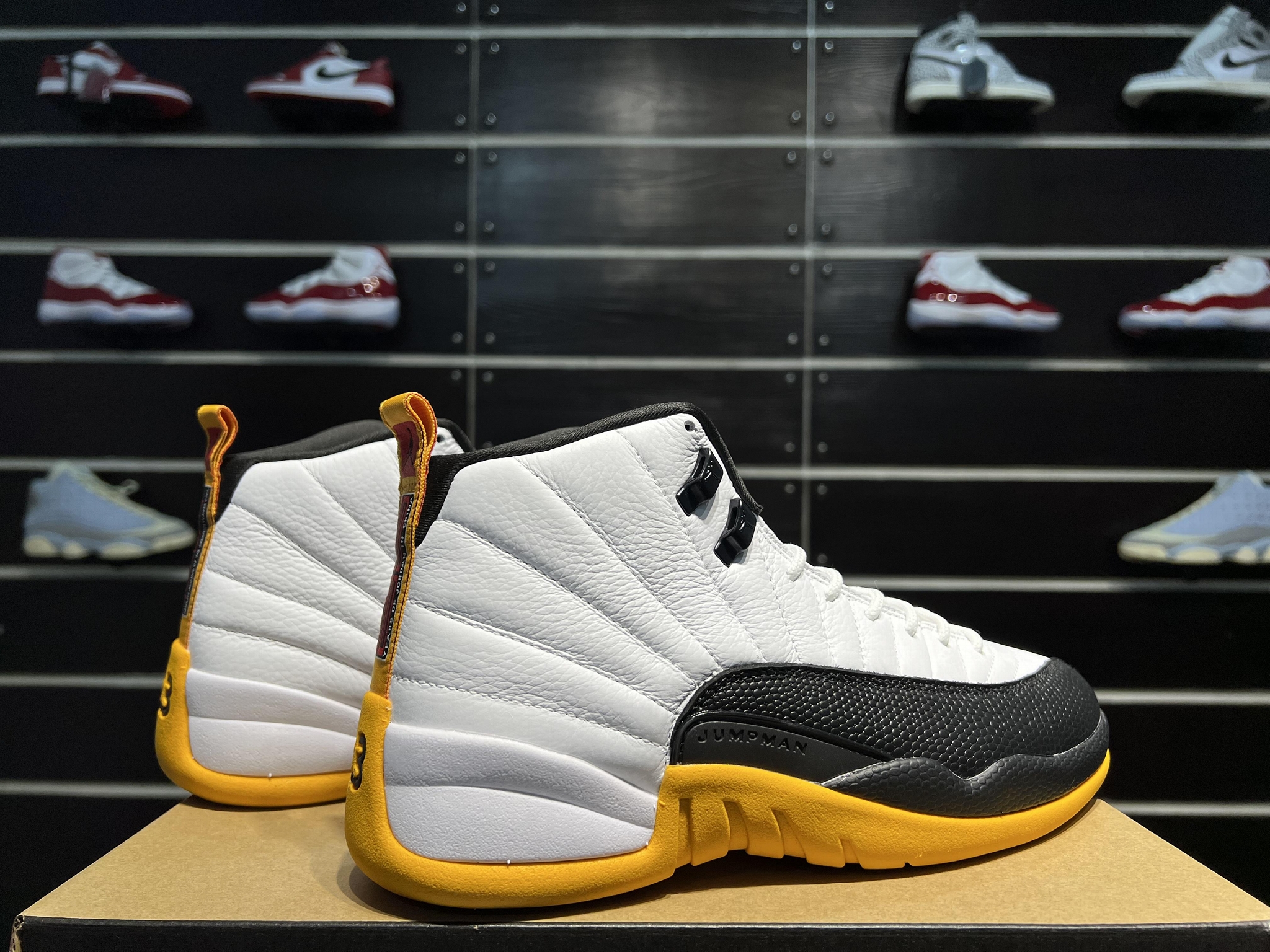 aj12 yellow