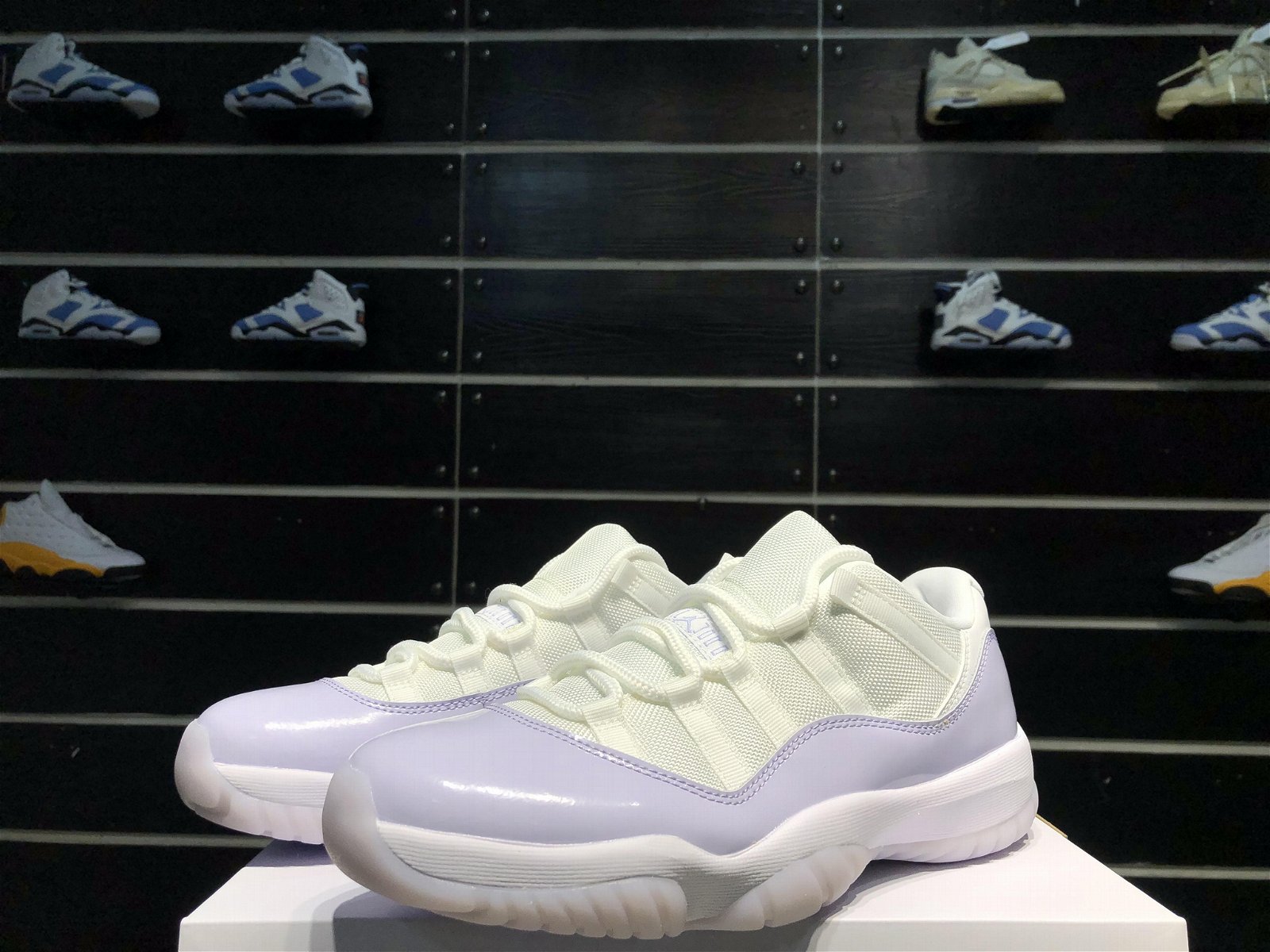 Air Jordan 11 Low“Pure Violet Low top basketball shoes 5