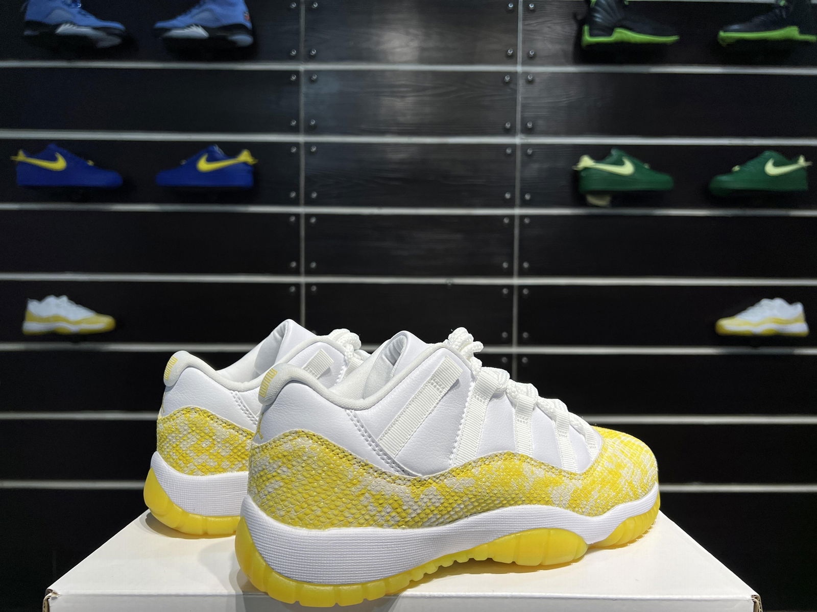 Air Jordan 11 Low WMNS “Yellow Snakeskin”Low AH7860-107top basketball shoes 