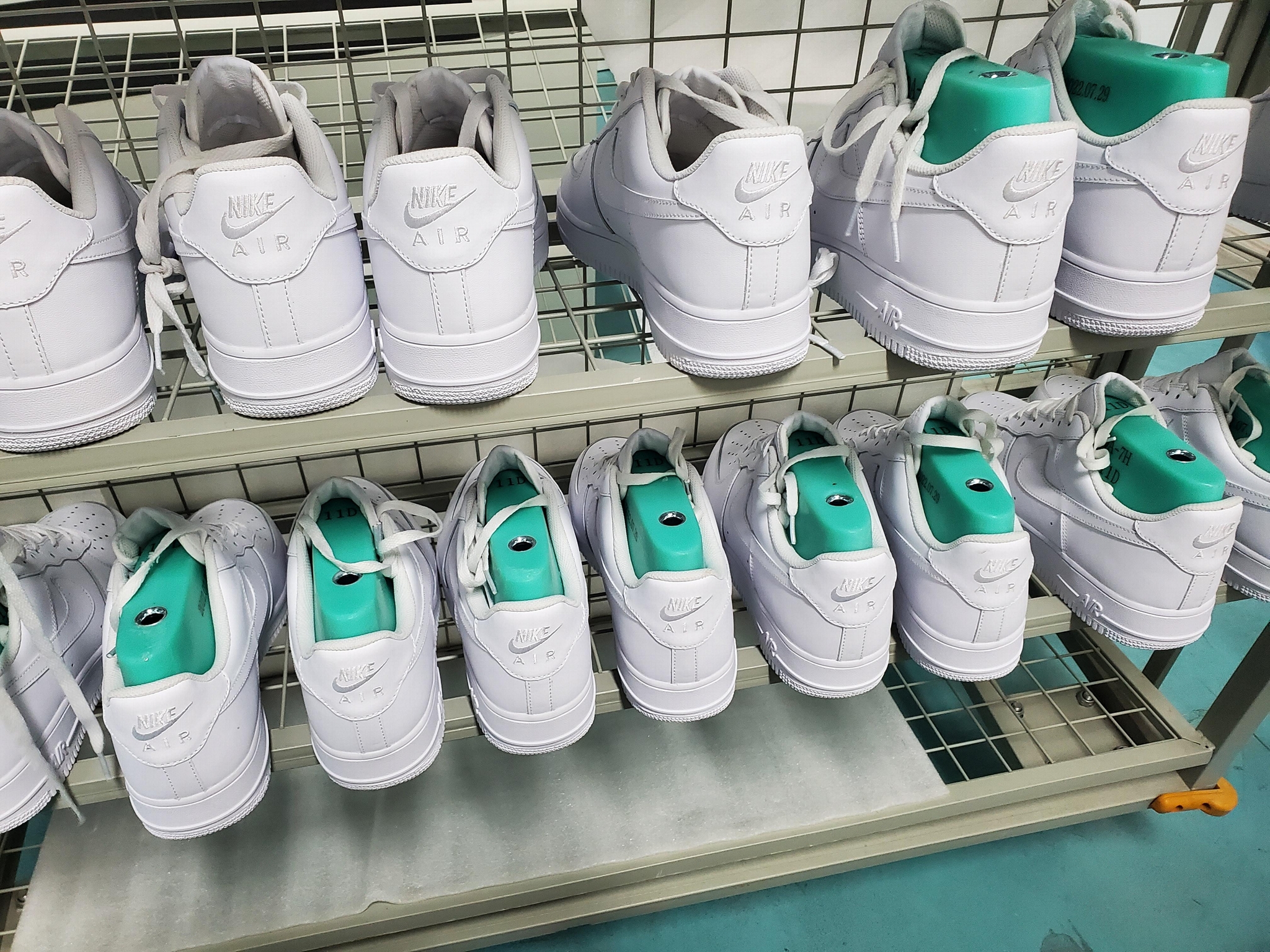 wholesale      shoes CW2288-111      Air Force 1 '07 Low White 15
