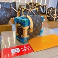 LV suitcase, material: first layer leather, large 21x14x8cm, small 18x12.5cm