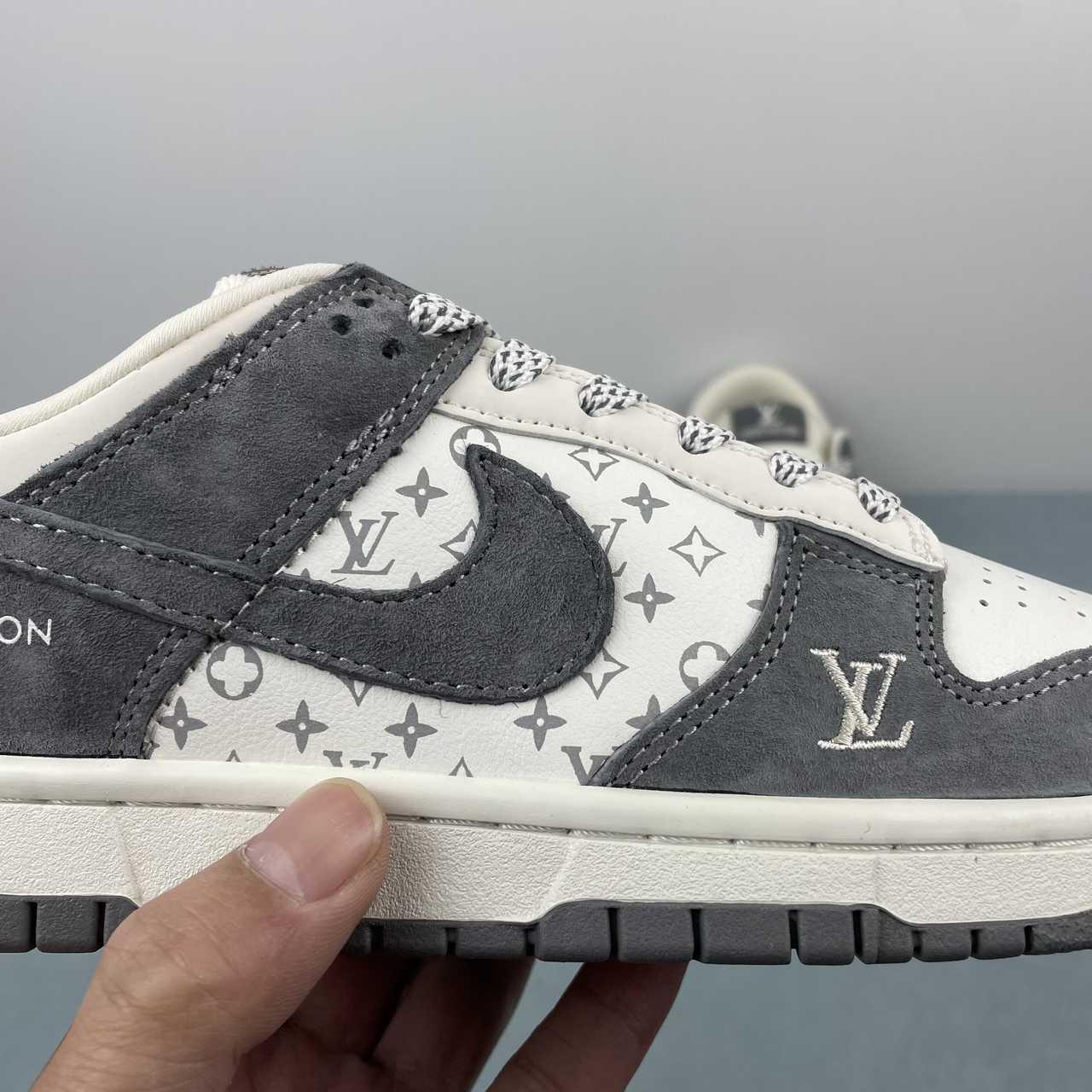      Dunk Low casual shoe CH8311-274 sizes 36-45 11