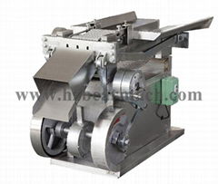 Licorice cutting machine