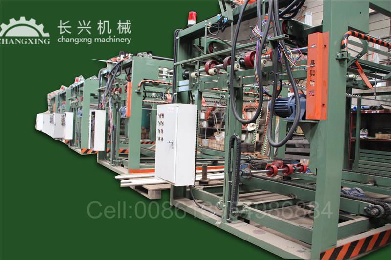 Core veneer composing machine