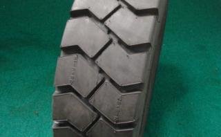 8.25R16LT radial tyre 3