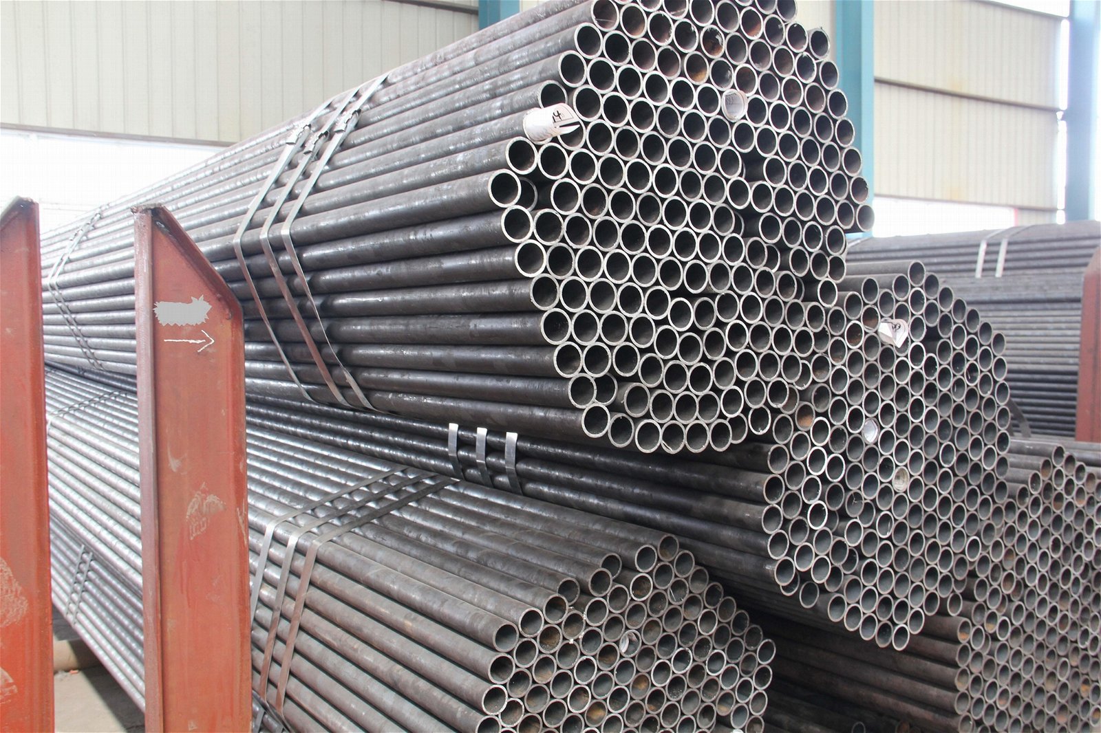 Low Carbon cold drawn or hot rolled seamless steel pipe