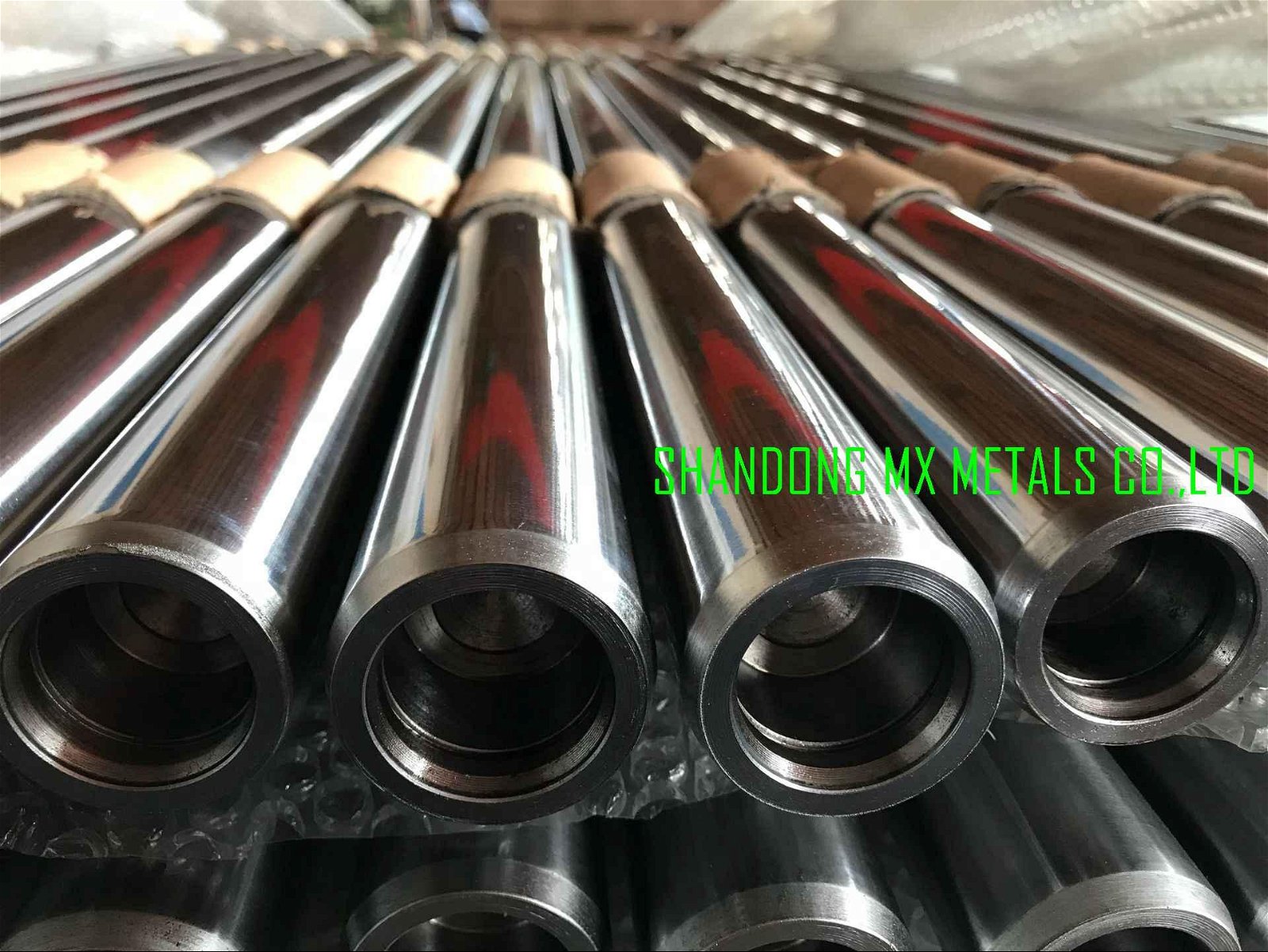  Round Induction Hardened Steel Rod Quenched and Tempered Piston Rod 2