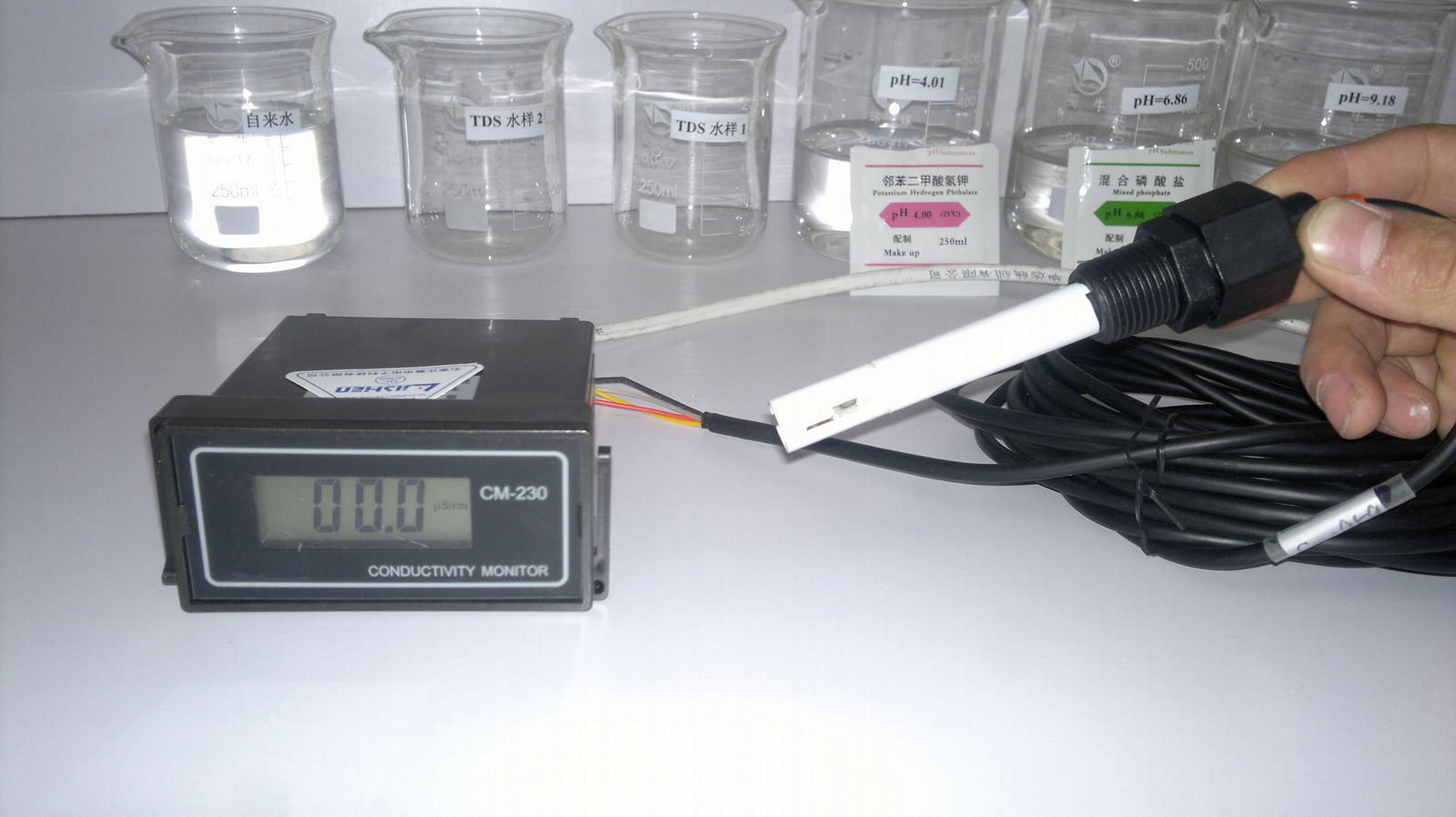 Industrial Conductivity Meter CM-230 EC Meter  3