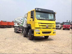 Sinotruk  37 tons 20ft container side liter truck 