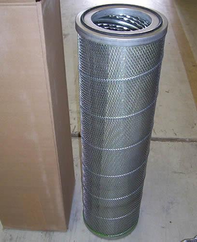 Candle filter with woven wire mesh or perforated metal has high filter precision 3